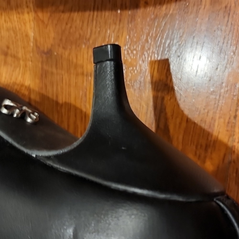 Vera Wang leather black pointed toe heel - Picture 7 of 7